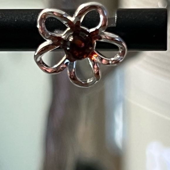 Brand new without tags. Sterling Silver Flower Earrings with Amber center Stone - Picture 3 of 6
